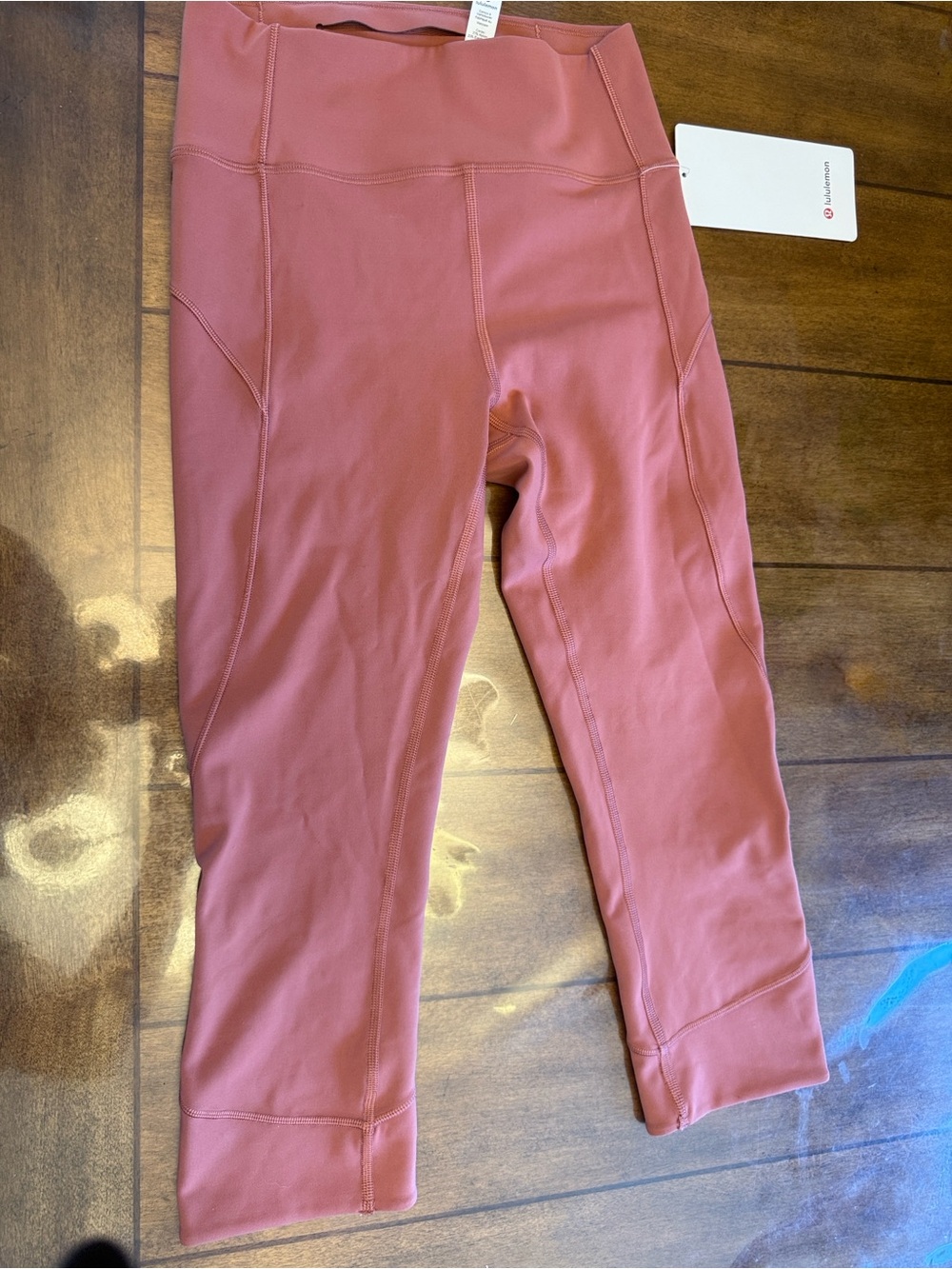 *New w tags* Lululemon Pink 4-In Movement Crop Leggings 19inches reg 98$plus tax